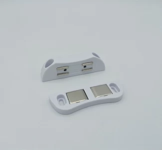 Magnetic and ball snappers