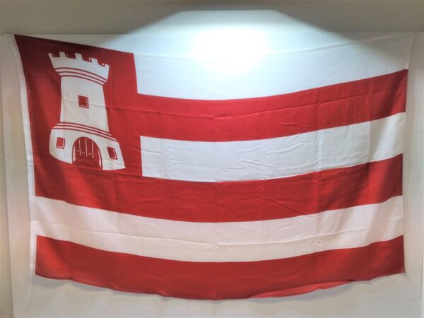 Flagi i akcesoria kopen in Alkmaar bij Postma en Postma