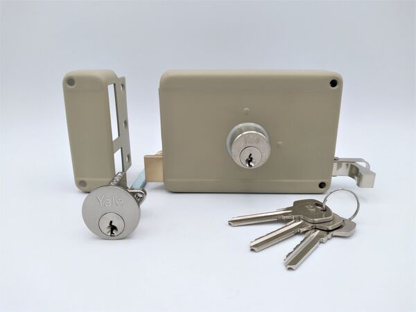 Yale oplegsloten kopen in Alkmaar bij Postma en Postma