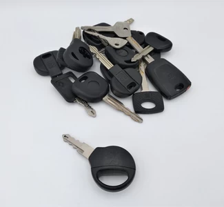 Araba anahtarları